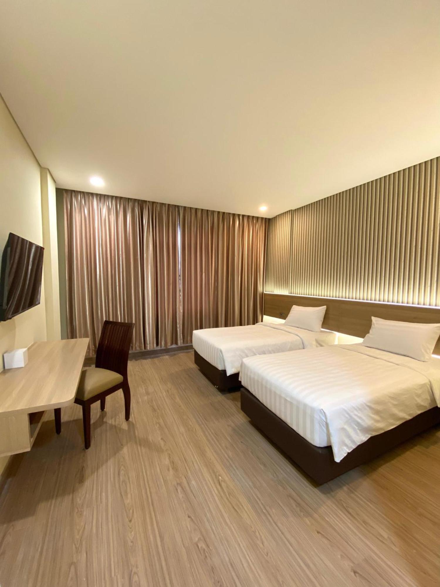 Grand Pasundan Convention Hotel Бандунг Екстер'єр фото