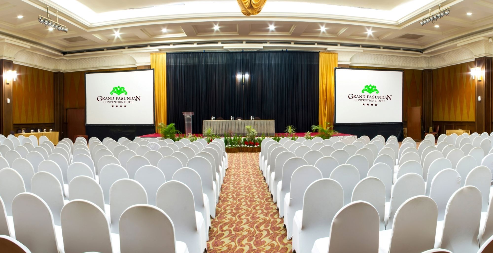 Grand Pasundan Convention Hotel Бандунг Екстер'єр фото